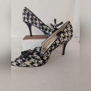 Shoes Black White Women's Heels With Tassel Closed Toe Never Worn Size 7